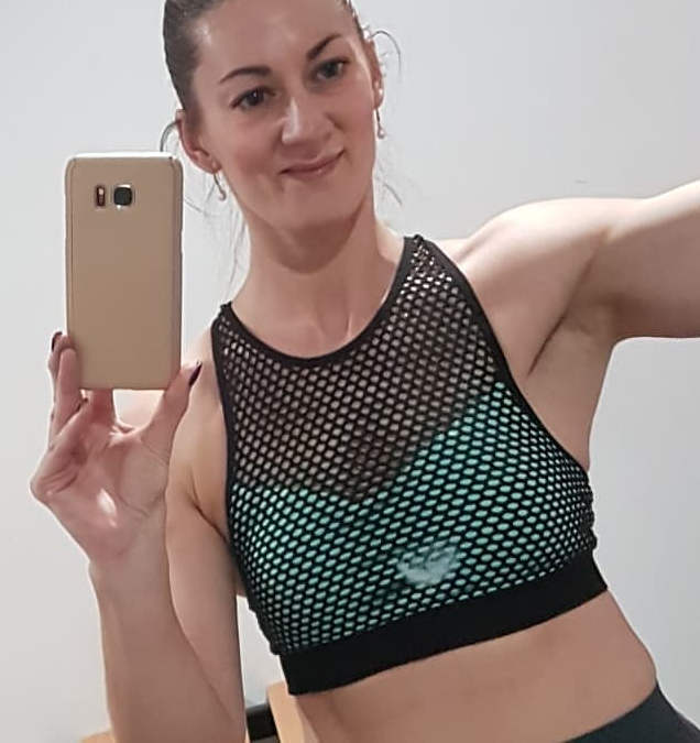 British UK girls showing sexy shaven armpits — 34