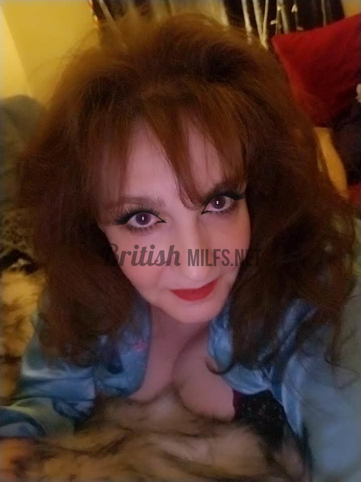 British redhead mature and her massive knockers - — 10