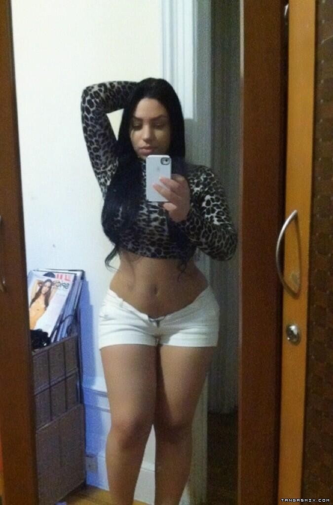 sexy latina pic — 7