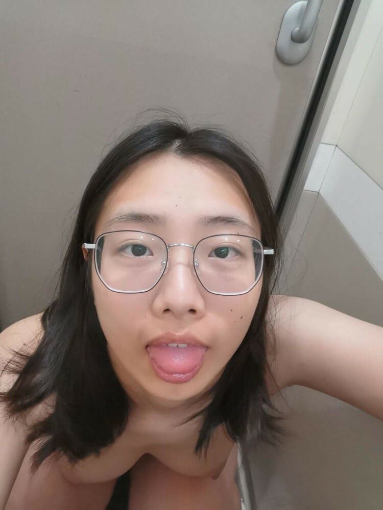 Sit down and open your mouth. — 8